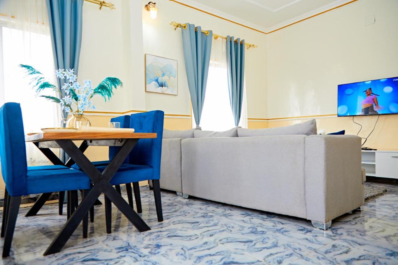 Appartement Avec Vue Panoramique Two Or Three Rooms Яунде Экстерьер фото