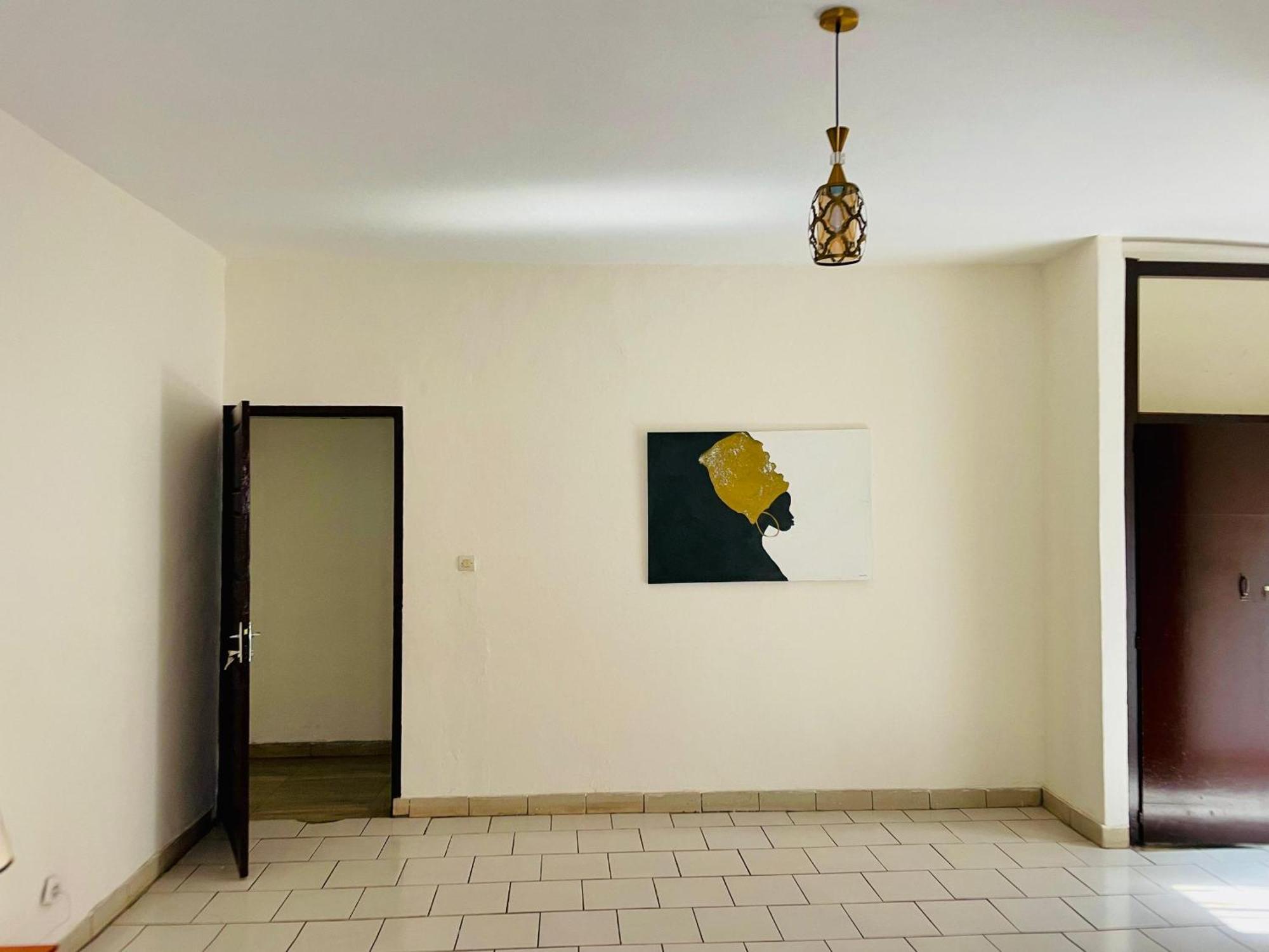 Appartement Avec Vue Panoramique Two Or Three Rooms Яунде Экстерьер фото